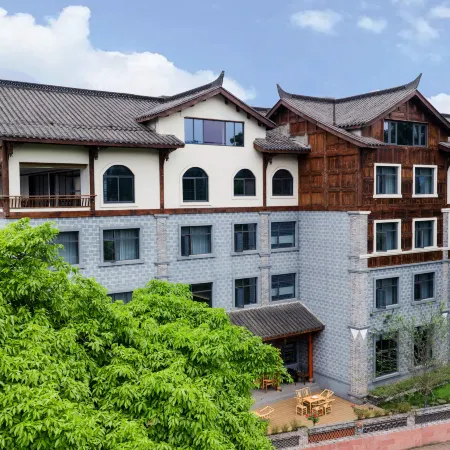 Liujiang Bieyuan Inn