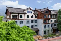 Liujiang Bieyuan Inn