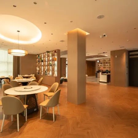 Tianyue Hotel (Longli County Mingmen Times Square)
