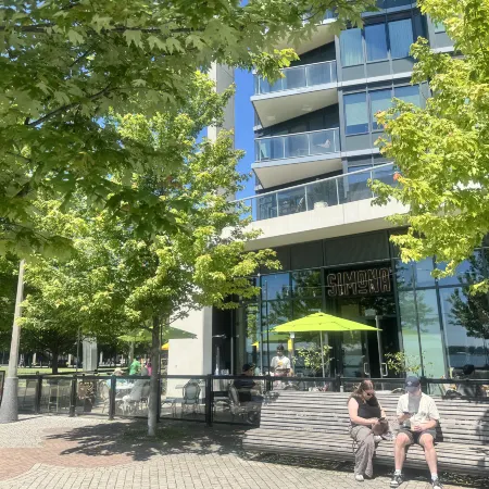 JLadybug Suites |  Toronto  sugar beach 2B