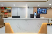 Ludian Junyue Smart Hotel (Cultural Square Zhaotong Third People's Hospital)