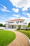 Hidden Garden Villa and Cafe - Guest houses