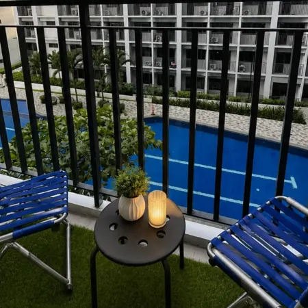 Cozy 1BR Pool View w/ Netflix | Shore 2 Pasay Near Mall of Asia
