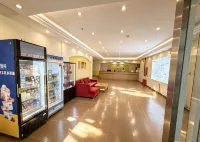 STAR HOTEL · Xingchen Hotel (Wanda Plaza Exhibition Hall Metro Station Branch) - 2 звезды