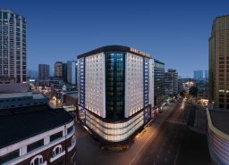 Dalian Zhongshan Public Square Russian Style Street Atour Hotel