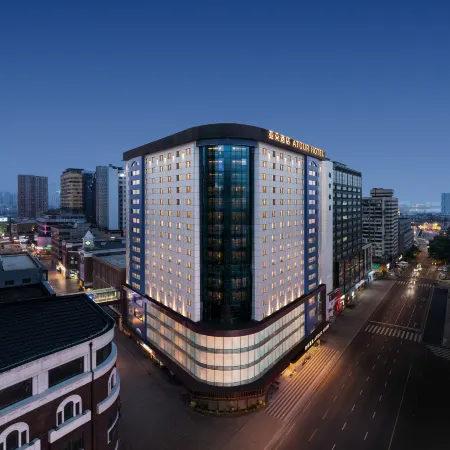 Dalian Zhongshan Public Square Russian Style Street Atour Hotel