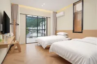 Qizhi Homestay (Shitai Guniujiang Scenic Area) - 발코니