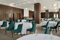 โรงแรม ฮอลิเดย์ อินน์ ริยาด อัล มาลาซ บาย IHG - 4 ดาว