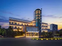 Yanjiao Town Emergency Management University Madison Hotel - Parking