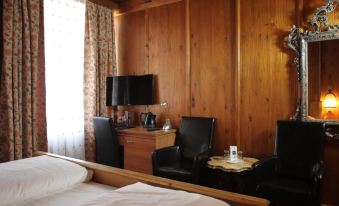 Hotel Maximilian - Housity