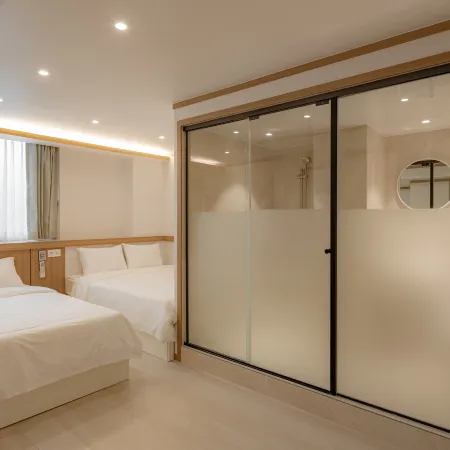 ZIP1972 Hostel Dongdaemun