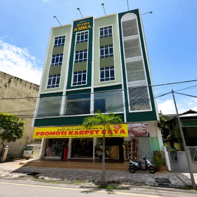 KM Barakah Suite Kuala Terengganu Hoteles cerca de Centro Comercial Mydin