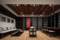 Floral · Lingjiu Mountain Hotel - Airport Shuttle