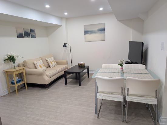 Toronto 2 Bedroom Apartment