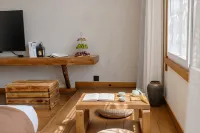 Yili Yunshan Hot Spring Guesthouse - 4 Yıldız