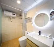 Four seasons above the clouds ( Heishan North Square Branch) Hotels in Heishan