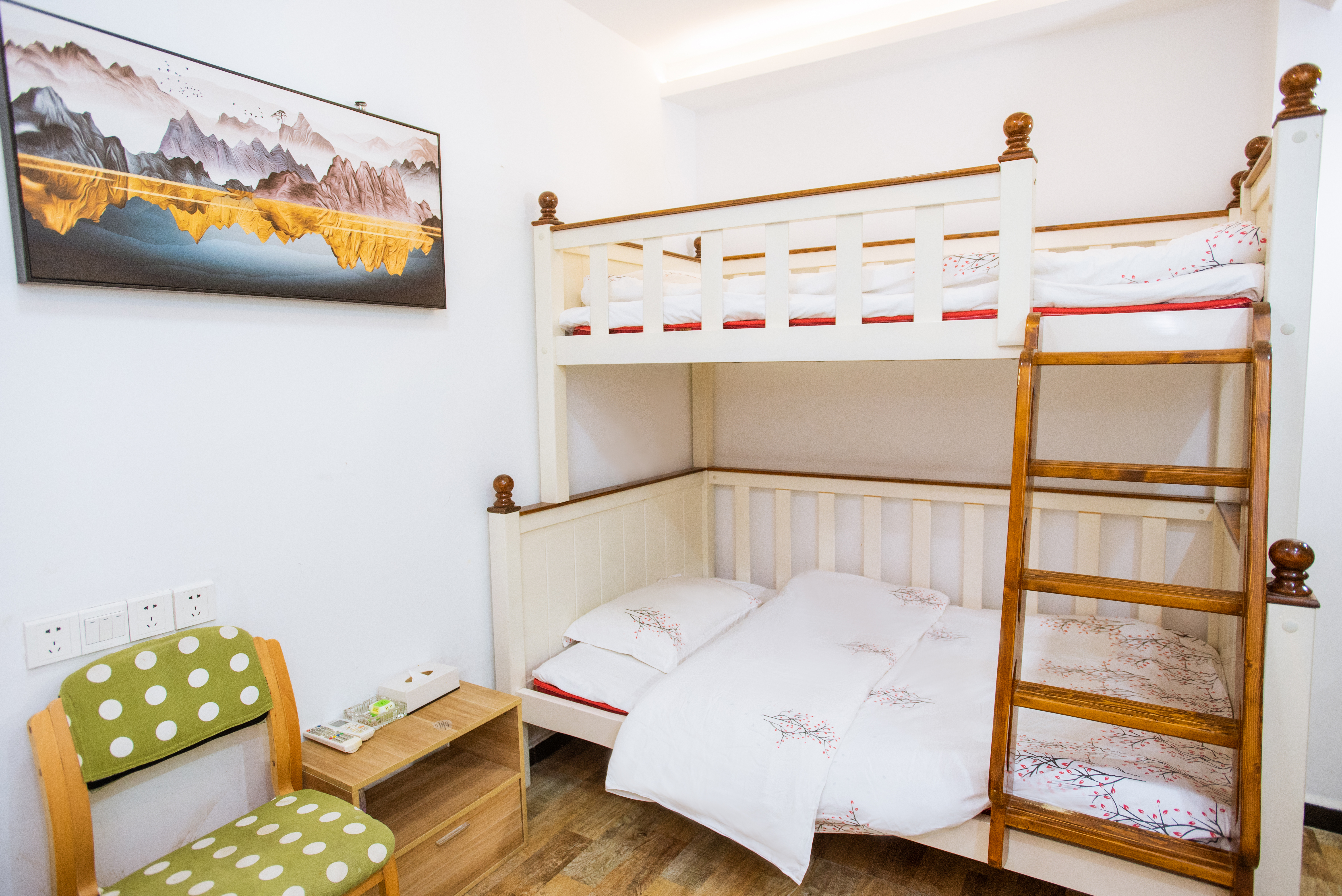 Xia Mo Inn (Zhangjiajie Tianmen Mountain Cableway Branch) Kamar Photos