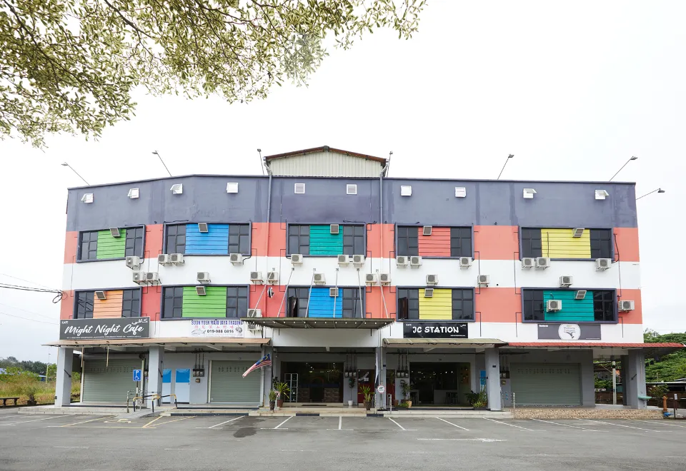 Hotel Inderapura - Housity