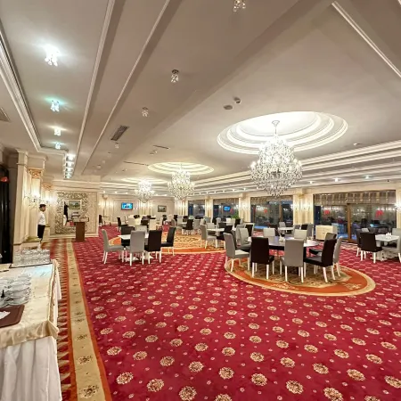 Modern Hotel Baku Отели рядом с достопримечательностью «Станция метро Насими»