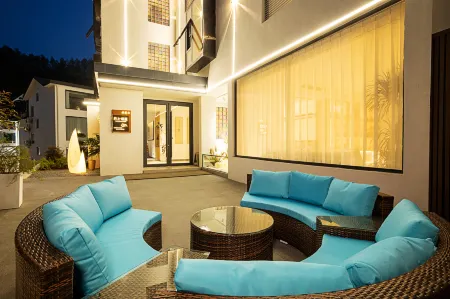 Yueshang·Stargazing Homestay (Laojunshan Zhongling Cableway Branch) Отели рядом с достопримечательностью «Jinding Taoist Temples»