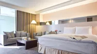 CHECK inn SELECT Taichung Dadun Hotels in Green Park Lane/Calligraphy Greenway