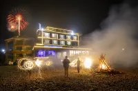 Bonfire Villa · Creekside · Starry Sky Pool Family Vacation Homestay (Moon Bay Scenic Area)