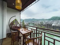 Phoenix Yuanshe Riverview Homestay (Phoenix Scenic Area Nanhua Branch)