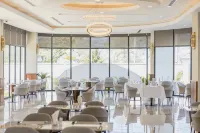 오트레스 비치 호텔