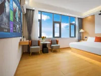 Qujing 188 Hotel (The Bund) فنادق في تشيُ جينغ