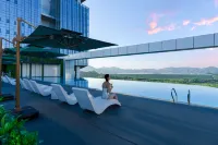 อีเวน เซินเจิ้น กว่างหมิง คลาวด์ พาร์ค บาย IHG - สระว่ายน้ำแบบอินฟินิตี้