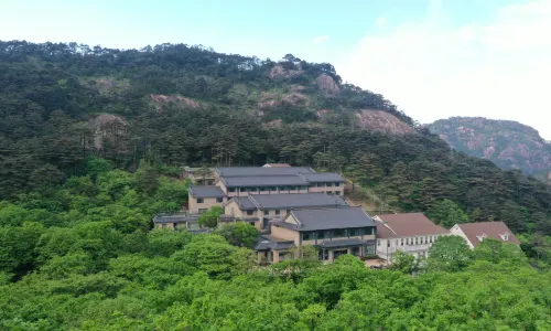 Huangshan Paiyun Hotel