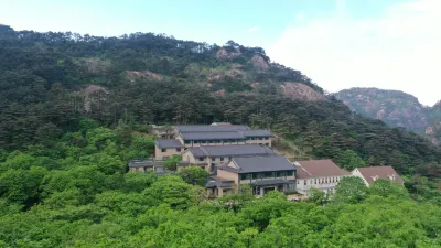 Huangshan Paiyun Hotel Hotels in The Peak Of Mount Huangshan