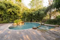 Jagatpur Lodge Hotels in Chitwan