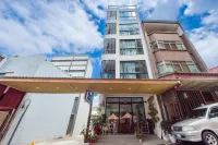 Sun and Moon Splendor Hotels in Sun Moon Lake Ita Thao Wharf Market Place