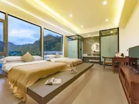 Shuxiang Mingyuan Homestay (Fanjingshan Scenic Area East Gate Branch) Hotels near Mount Fanjing