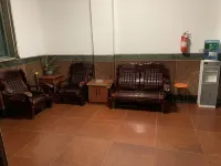 Lancang Hongsheng Hotel