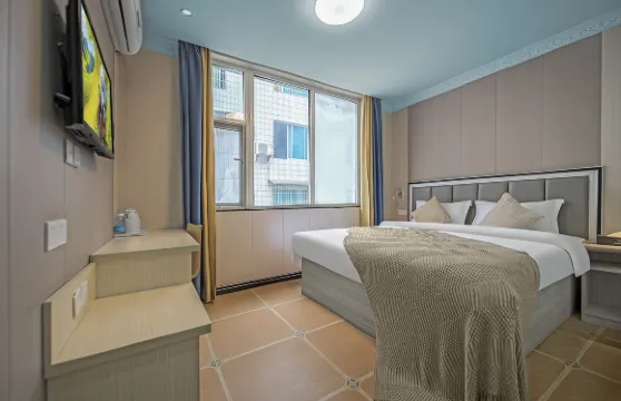 安豪•陽光酒店（凱里萬達廣場店）