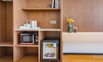 Yunya Hotel (Chongqing Happy Valley Lijia Children's Hospital)