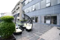 Carlton Movie Hotel