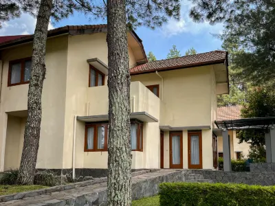 Puri Setiabudhi Hotel di 