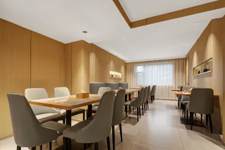 Home Inn Yubai Yun Hotel (Yan'an Ganquan Passenger Transport Terminal) Отели рядом с достопримечательностью «Народное правительство Ганкуй»