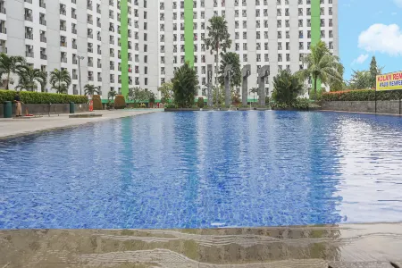 RedLiving Apartemen Green Lake View Ciputat - Juragan Rooms Tower B with Fast Wifi