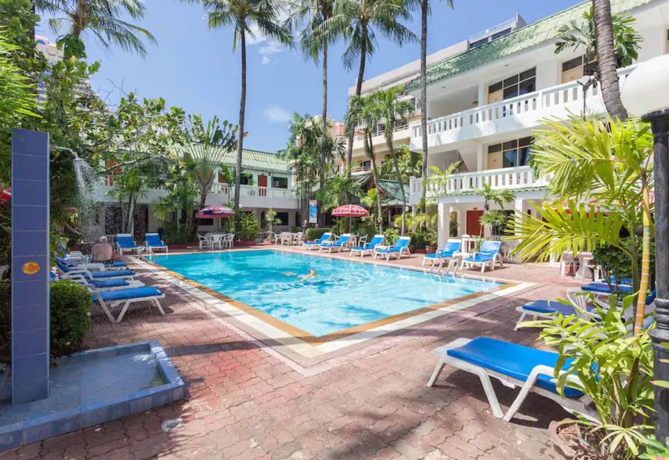 4. 익스팻 호텔..