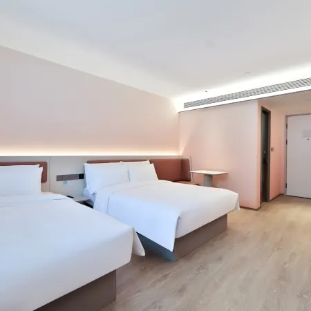 HanTing Hotel (Mudanjiang Municipal Government Convention and Exhibition Center)