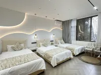 Three Trees Homestay (Emei Mountain Branch) Hotels in Linggongli/Qiliping