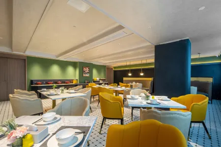 Lux Cabins Hotel (Zhangzhou Baihuacun) Отели рядом с достопримечательностью «Minnan Normal University»