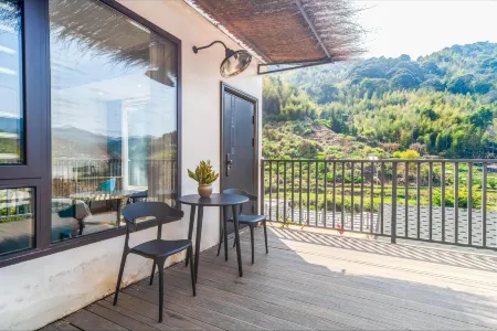 Banye Inn Отели в г. Чжанпин