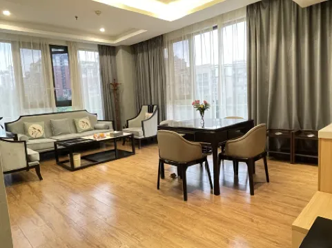 Huixin Holiday Hotel Отели рядом с достопримечательностью «Nantong Mining Industry Company Workers Culture & Sport Center»