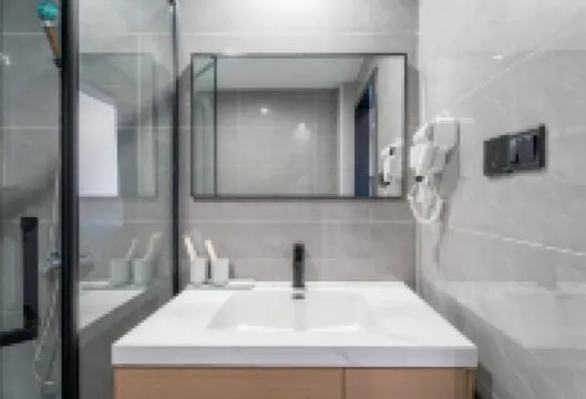 Rui Boyin Hotel (Cixi Hangzhou Bay Century City)