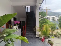 Yangjia Courtyard Homestay